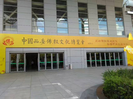 �����𲩕�